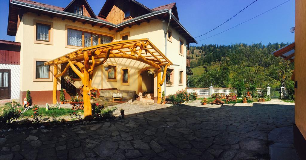 Casa Irinuca Hotel Sadova  Exterior photo