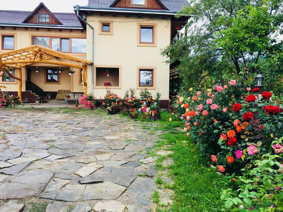 Casa Irinuca Hotel Sadova  Exterior photo
